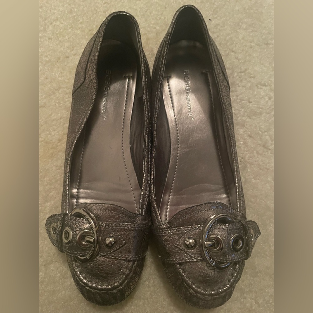 BCBG silver chrome flats with a buckle